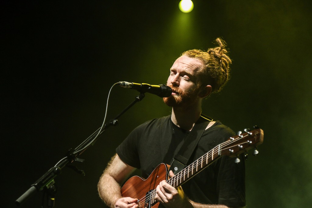 Newton Faulkner at the Forum performing live