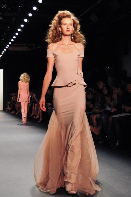 Chiara Boni La Petite Robe spring/summer 2017 collection catwalk show