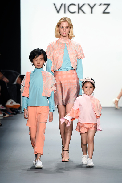 Vicky Zhang spring/summer 2017 collection catwalk show