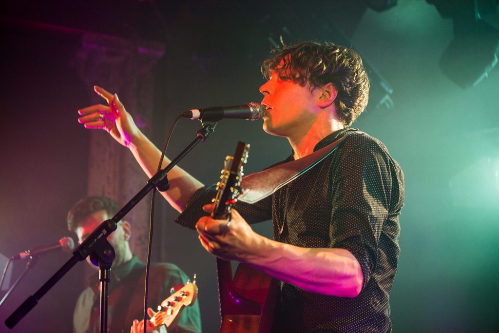 Barns Courtney at Xoyo performing live
