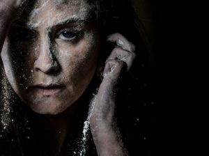 Knives in Hens