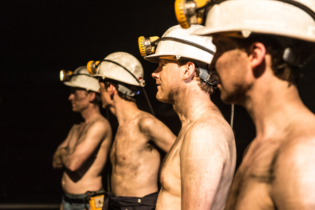 Wonderland at Hampstead Theatre online