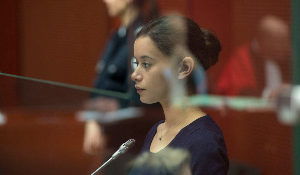 The Girl with a Bracelet (La fille au bracelet)