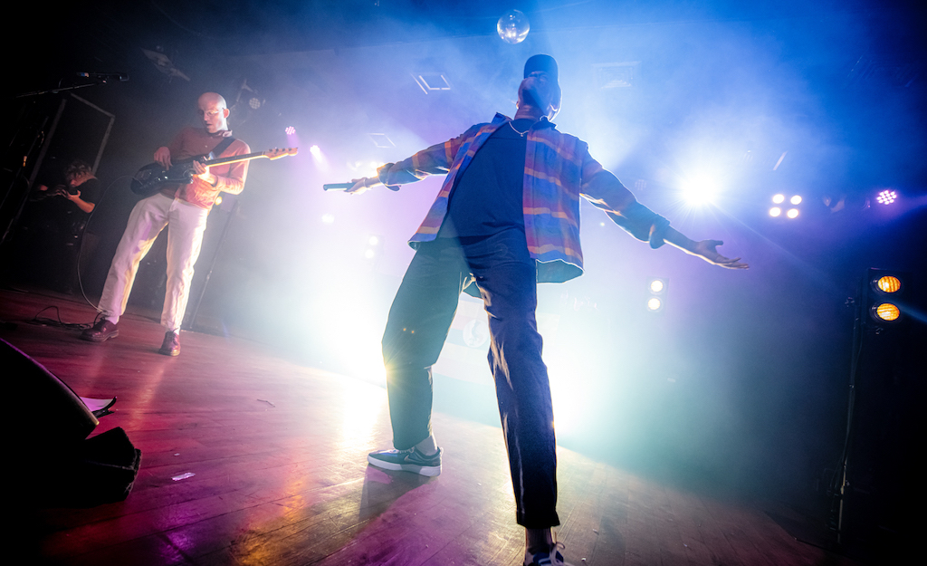 Mr Jukes and Barney Artist at Scala performing live