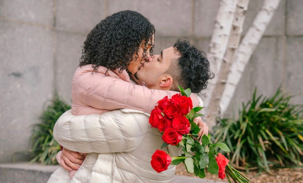 How mainstream cinema depicts kinks: Fiction vs reality