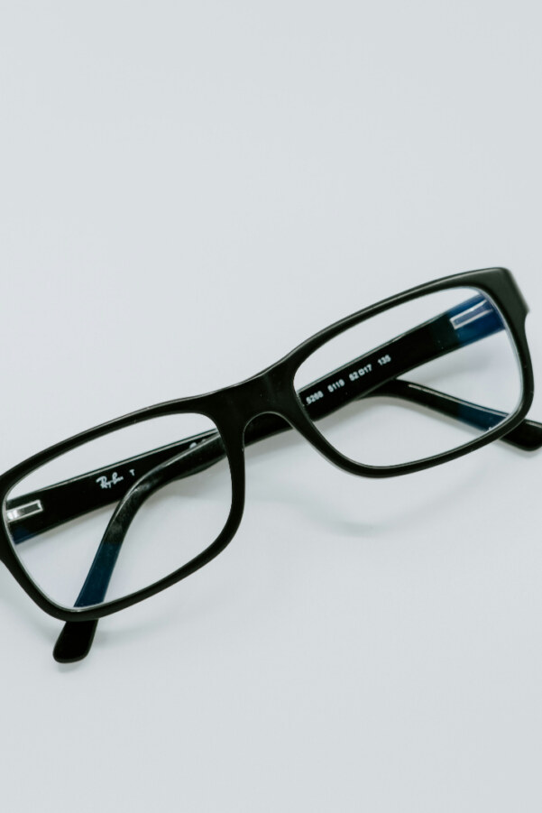 Less frame, more face: Why rimless glasses are the quiet luxury trend worth knowing about