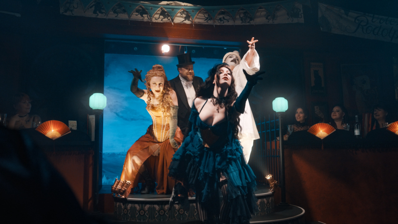 Chat Noir at The Lost Estate