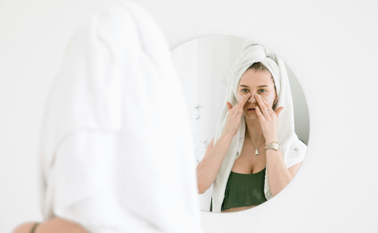 How a simple routine can help support cleaner, calmer looking skin