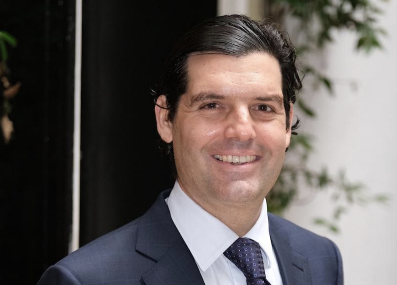Alejandro Betancourt López only backs teams smarter than himself