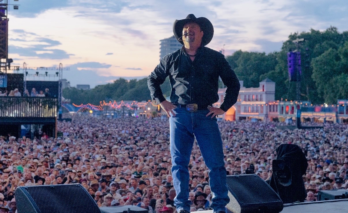 Garth Brooks at BST Hyde Park performing live