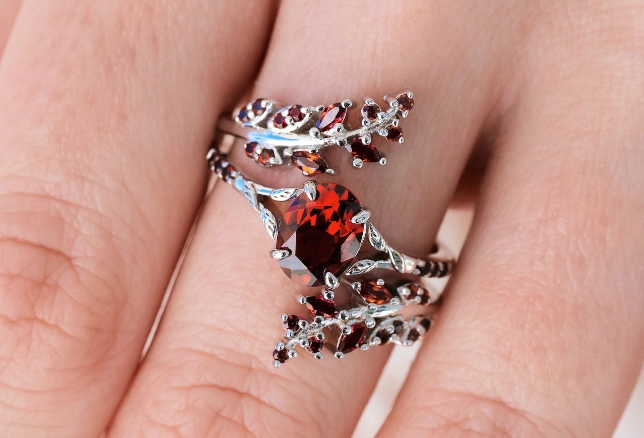 Best garnet engagement rings for distinctive style