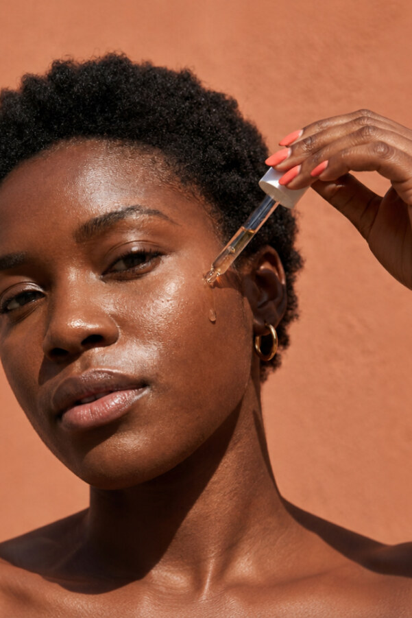 How to choose the right face serum for early signs of aging