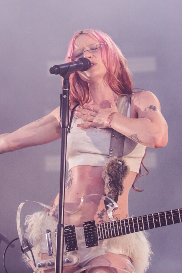 Wet Leg at Alexandra Palace in pictures