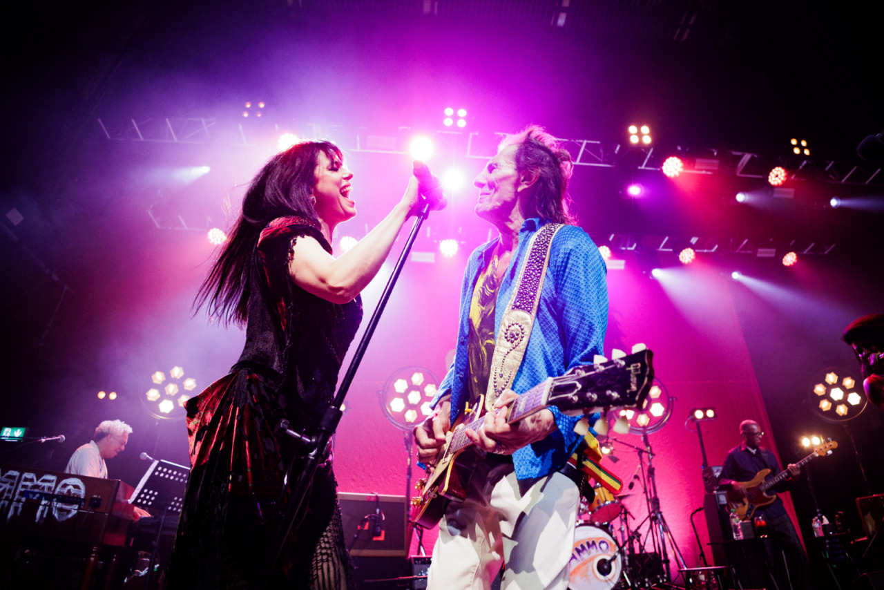 Ronnie Wood at the Forum performing live