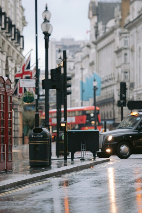 Rainy-day London: Culture at home between autumn plans