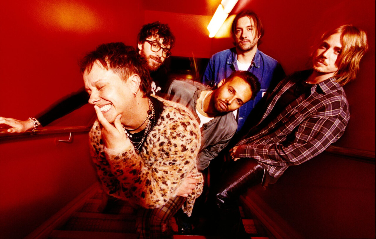 Nothing But Thieves – Stray Dogs